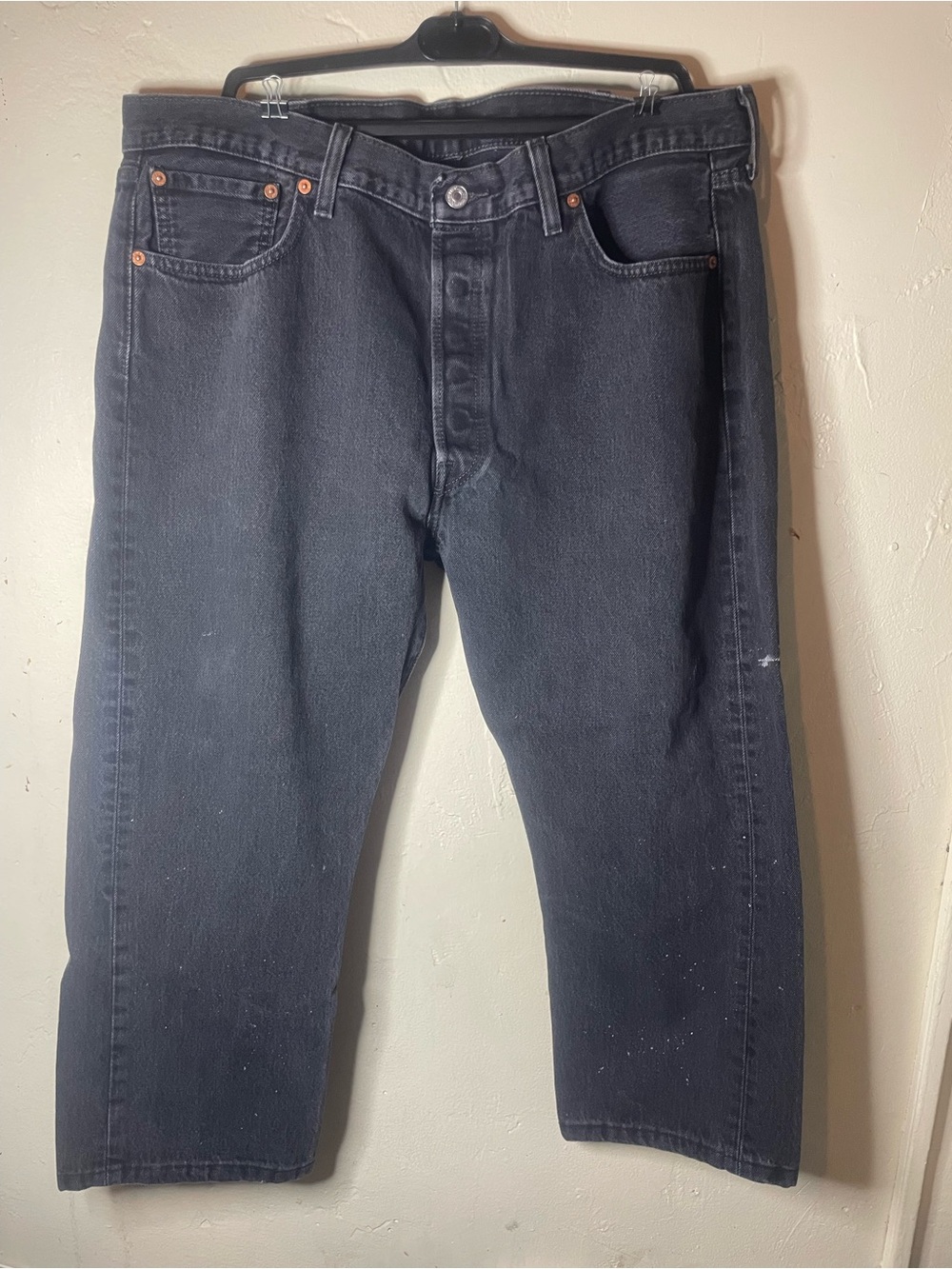 Levi's 501 Original Fit Button Fly Jeans Mens 40x32 Black Straight Leg Broken